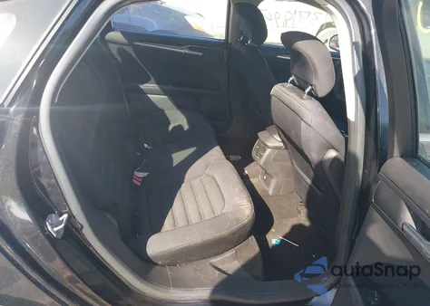 2014 Ford Fusion Se z USA, uszkodzony, nr VIN 3FA6P0H77ER353436